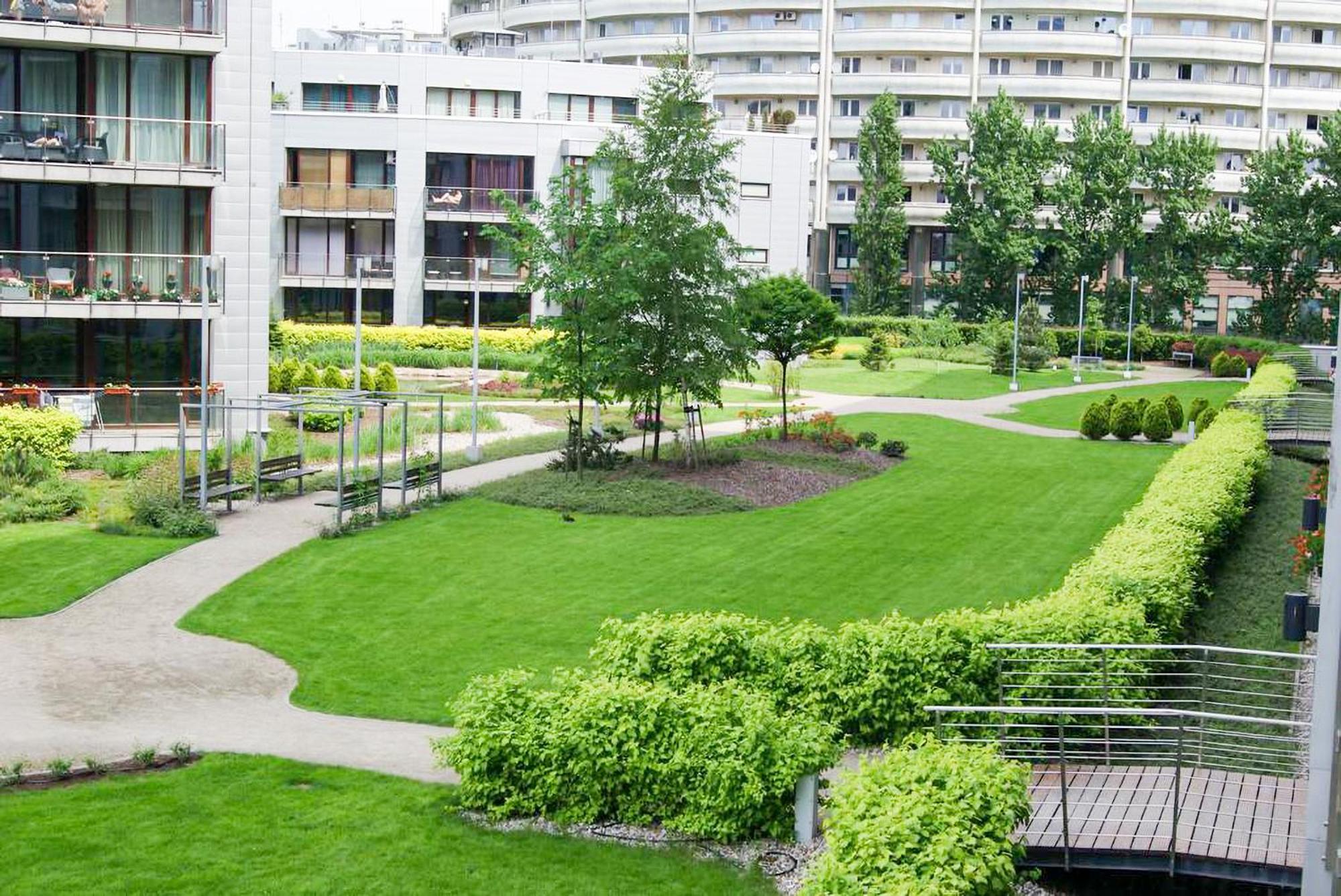 Triton Apartments Varşovia Exterior foto