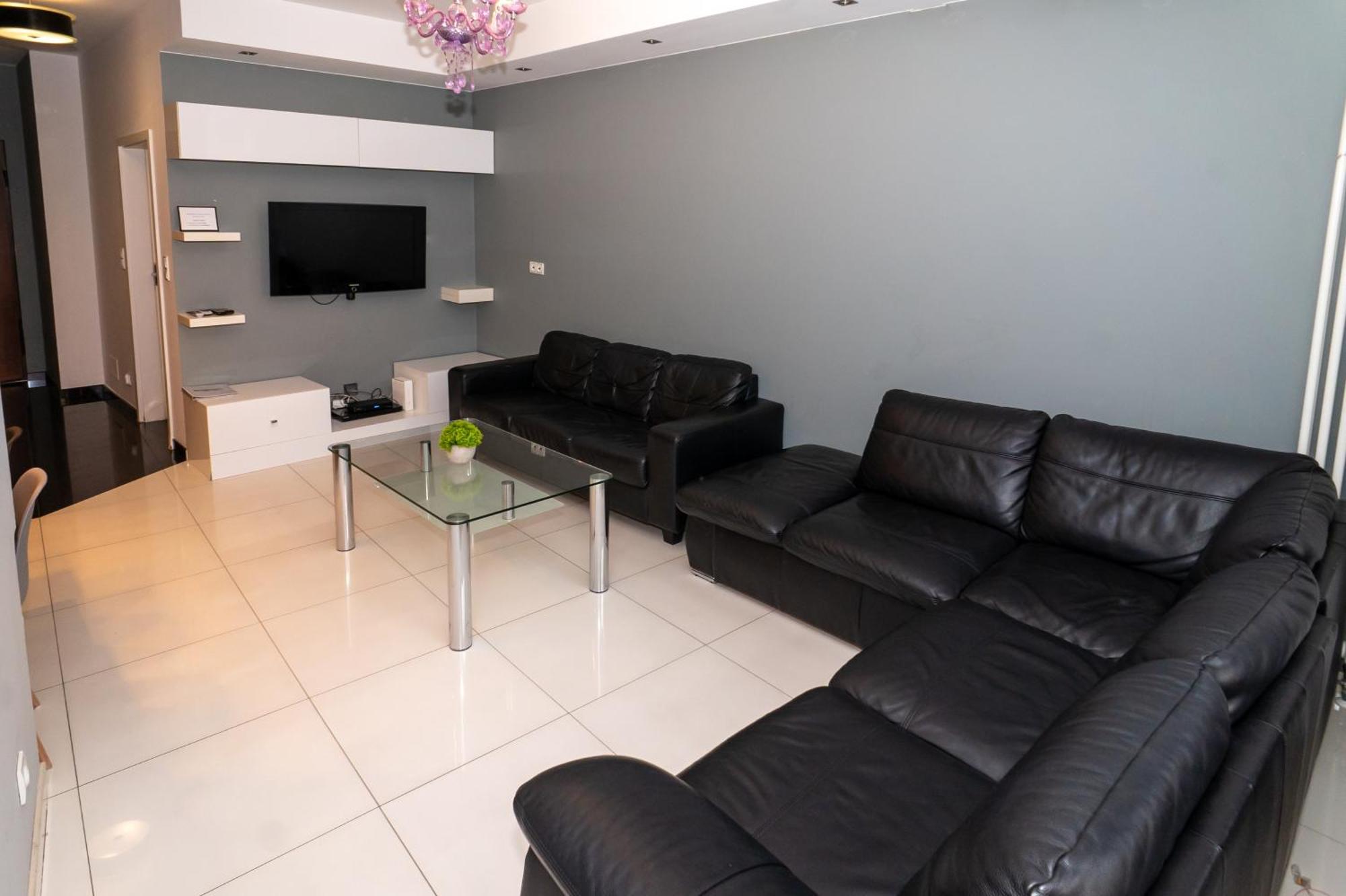 Triton Apartments Varşovia Exterior foto