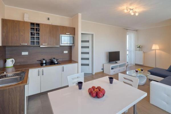 Triton Apartments Varşovia Exterior foto
